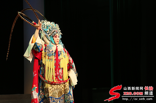 远山如黛近水含烟下一句,远山如黛近水含烟文案