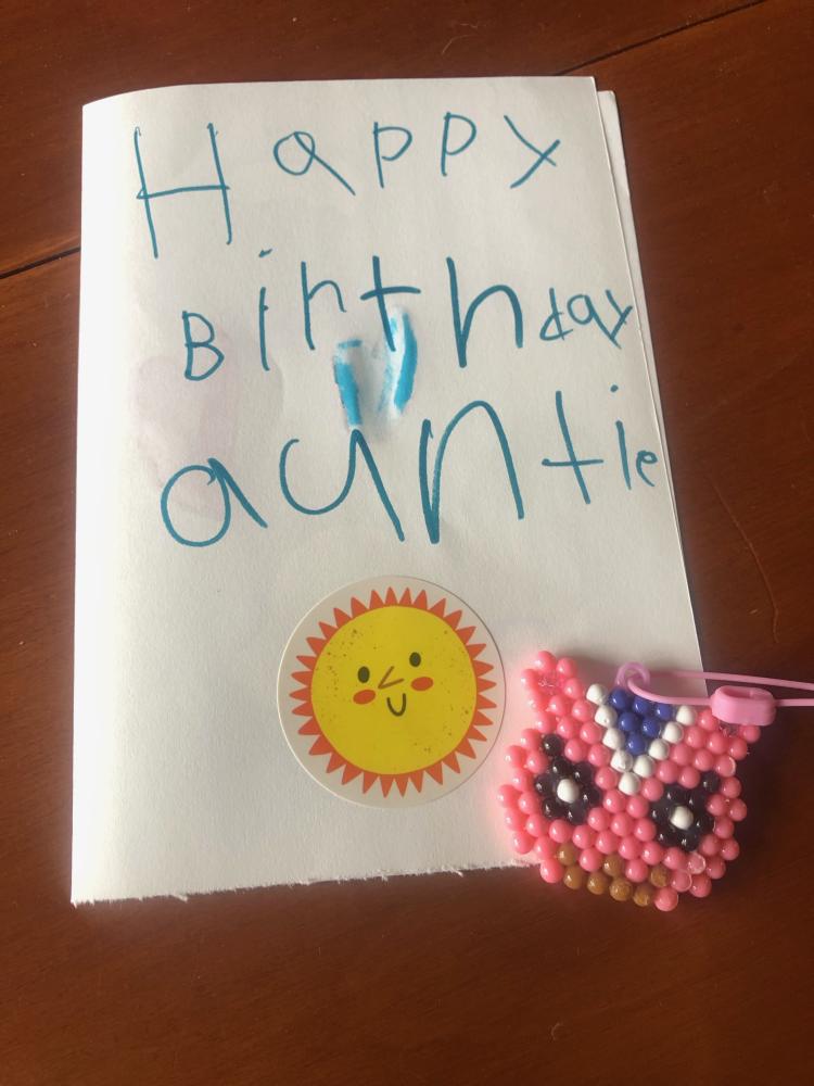 假笑男孩你真的快乐么,假笑男孩真实生活