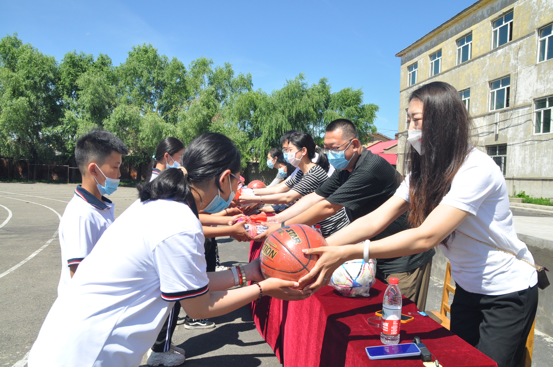 杭州校园传递温暖公益活动,小学爱心圆梦公益活动