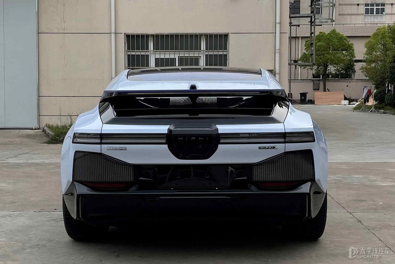 全新哈弗h6混动版,2021款第三代哈弗h6和缤智比较