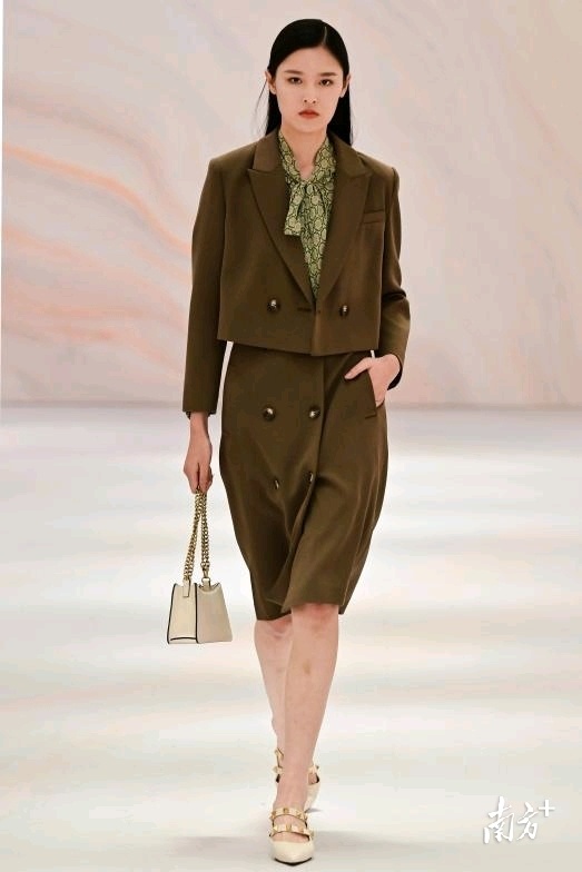 影儿线下新款首发,影儿深圳直播间