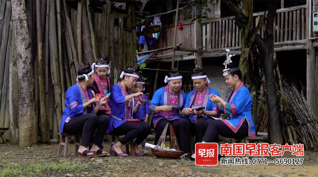 广西定情之物绣球,绣球是壮族青年的定情信物