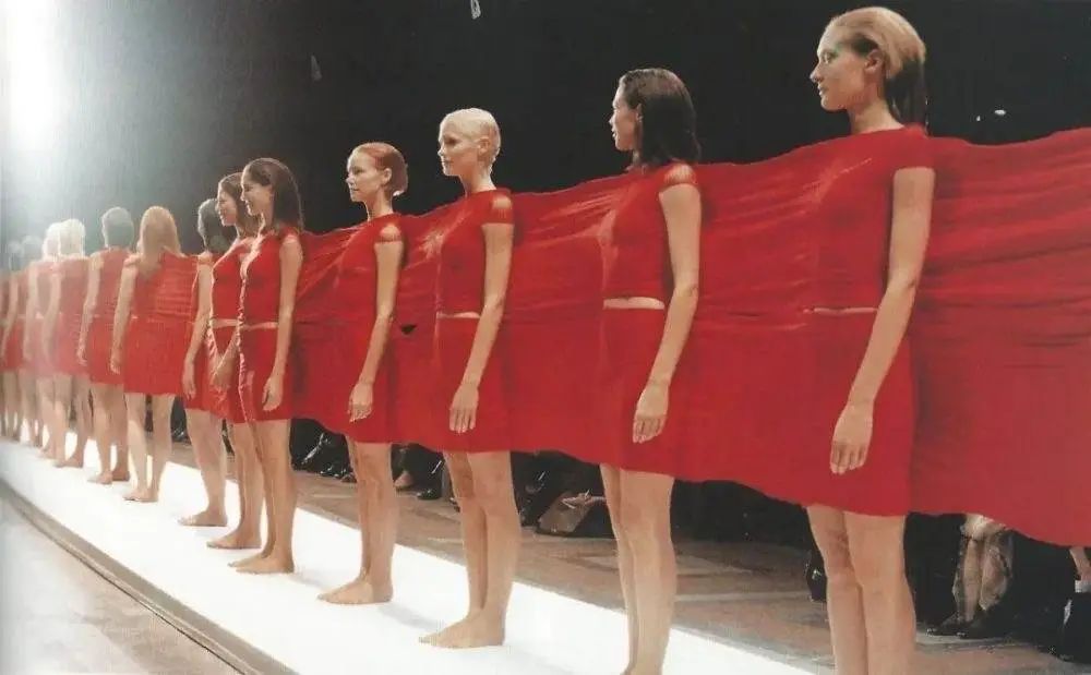 三宅一生临终时一段话,三宅一生最经典的是什么