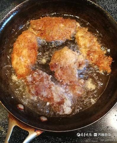 潮汕人炸鸡翅怎么做酥脆好吃,炸鸡粉炸鸡翅的家常做法
