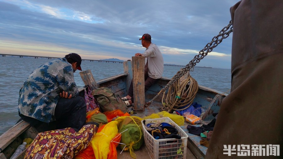 桂东出海记丨猛子将，海底捞！高风险，水上漂！好宝贝，浪里淘！揭秘胶州湾深潜捕捞者