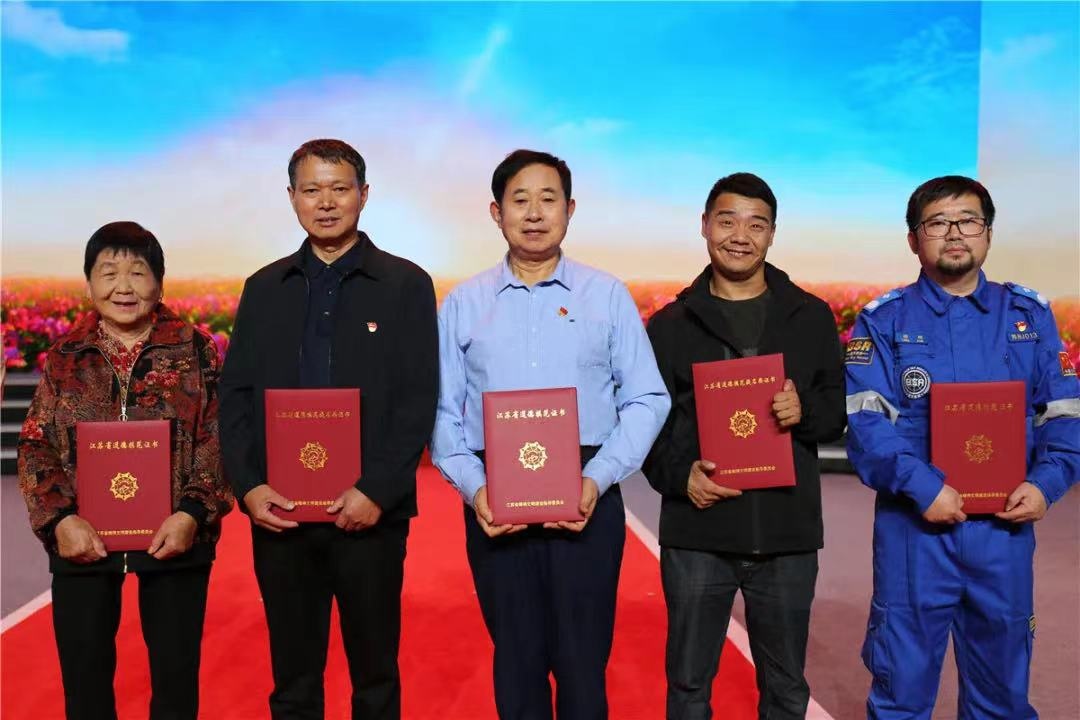 苏州一座充满江南小调的城市,苏州是一座园林城市的作者