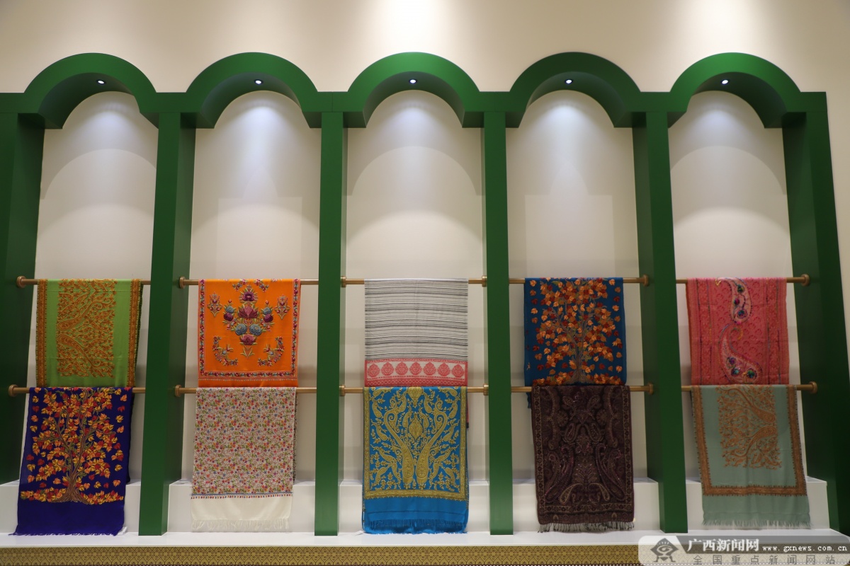 实拍中国东盟博览会,中国东盟商品