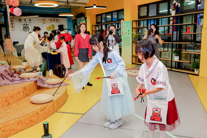 浙江省劳模工匠进校园,工匠劳模进校园