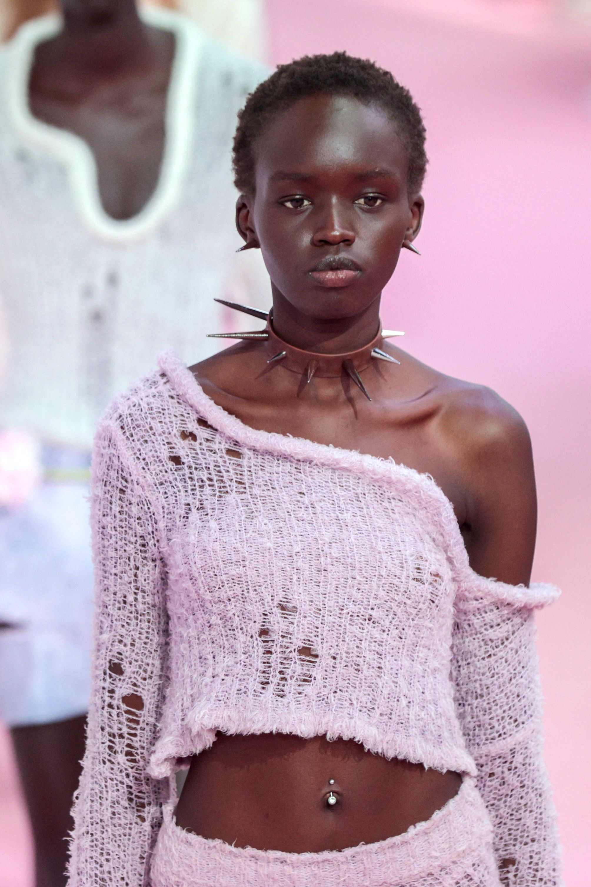 巴黎时装周ninaricci品牌时装秀,巴黎时装秀acne2023秋冬