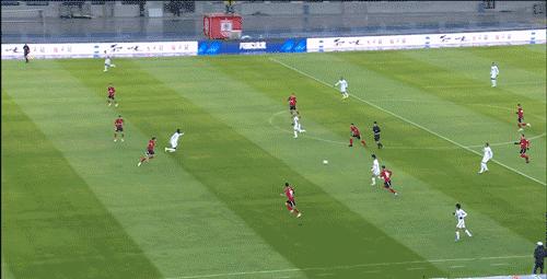 中超足球李圣龙,李圣龙中超决赛视频