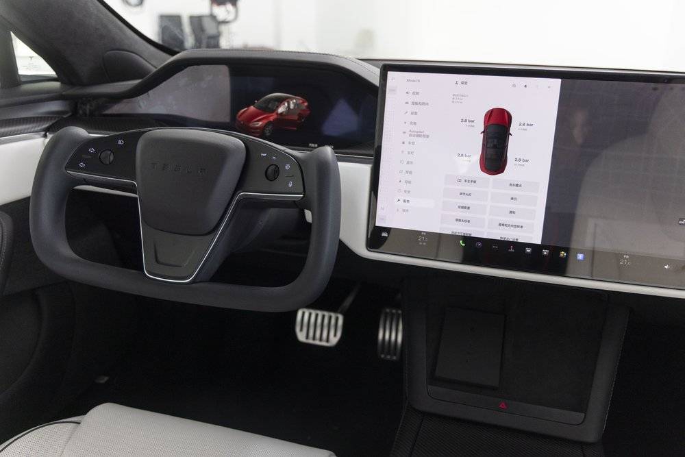 特斯拉新款百万豪车,特斯拉百万超跑