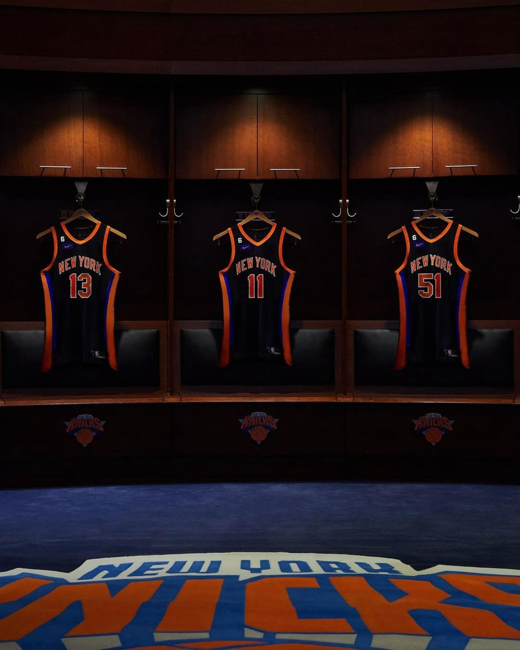 人傻了！尼克斯xKITH正式发布！两万观众一人送一件……