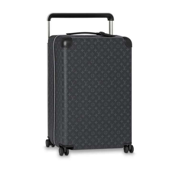 出门旅游背lv哪款,机场明星走秀