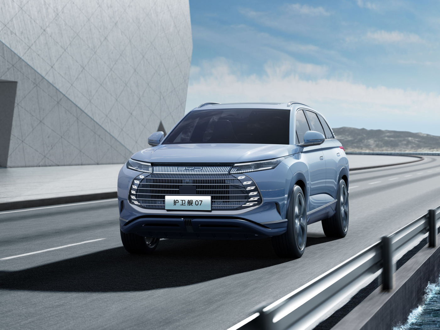 护卫舰07与唐dmi冠军版怎么选,比亚迪护卫舰07油电混动版怎么选