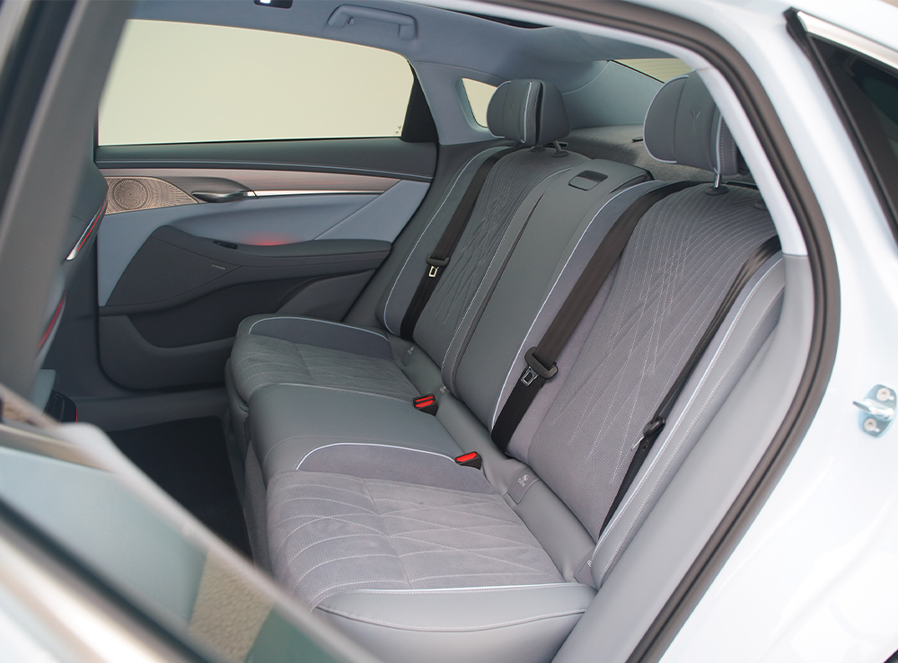 岚图追光破百,岚图追光3.8秒破百公里