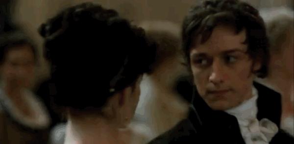 从公主变女王,安妮海瑟薇电影超燃视频