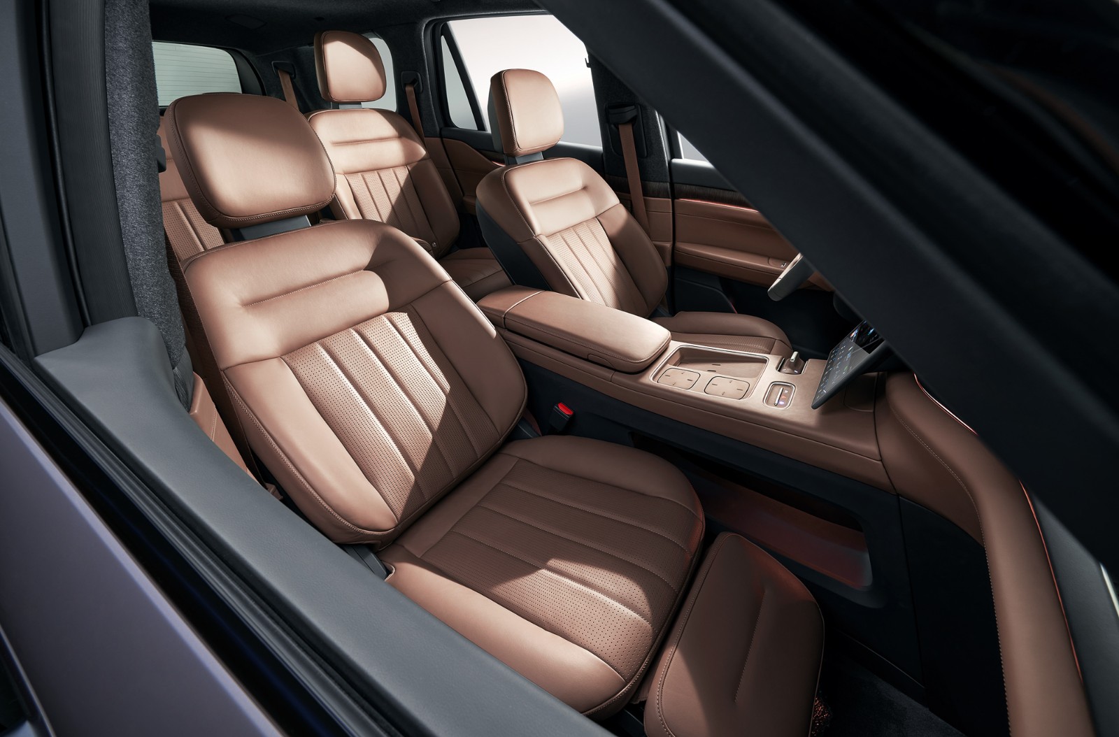 蔚来es8新一代几何大灯,新一代蔚来es8音响