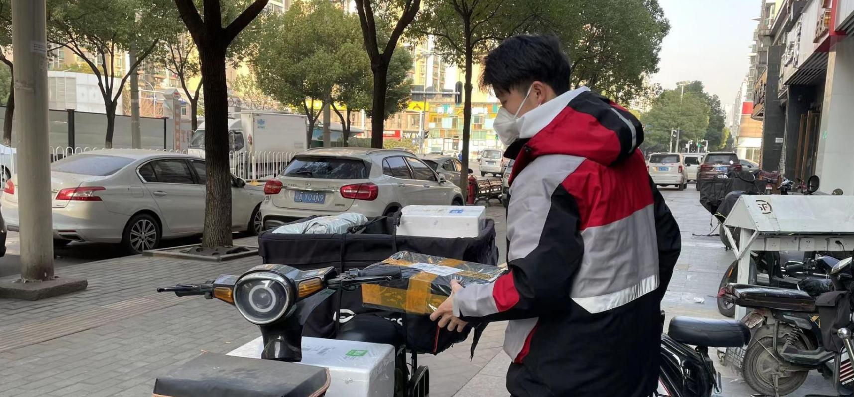 春节快递不打烊这样收件更安全,近60个城市快递春节不打烊