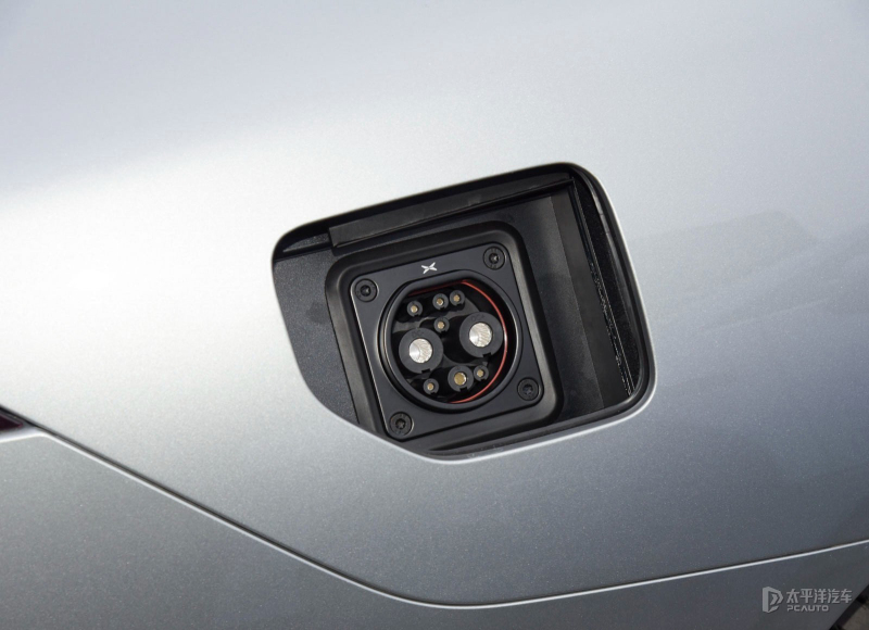 同级20-30万元纯电豪华轿车怎么选,想选一款空间好的车买它准没错