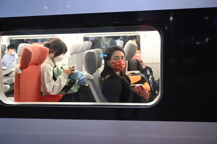 直击西九龙首班发车高铁,广深港高铁香港什么时候开通