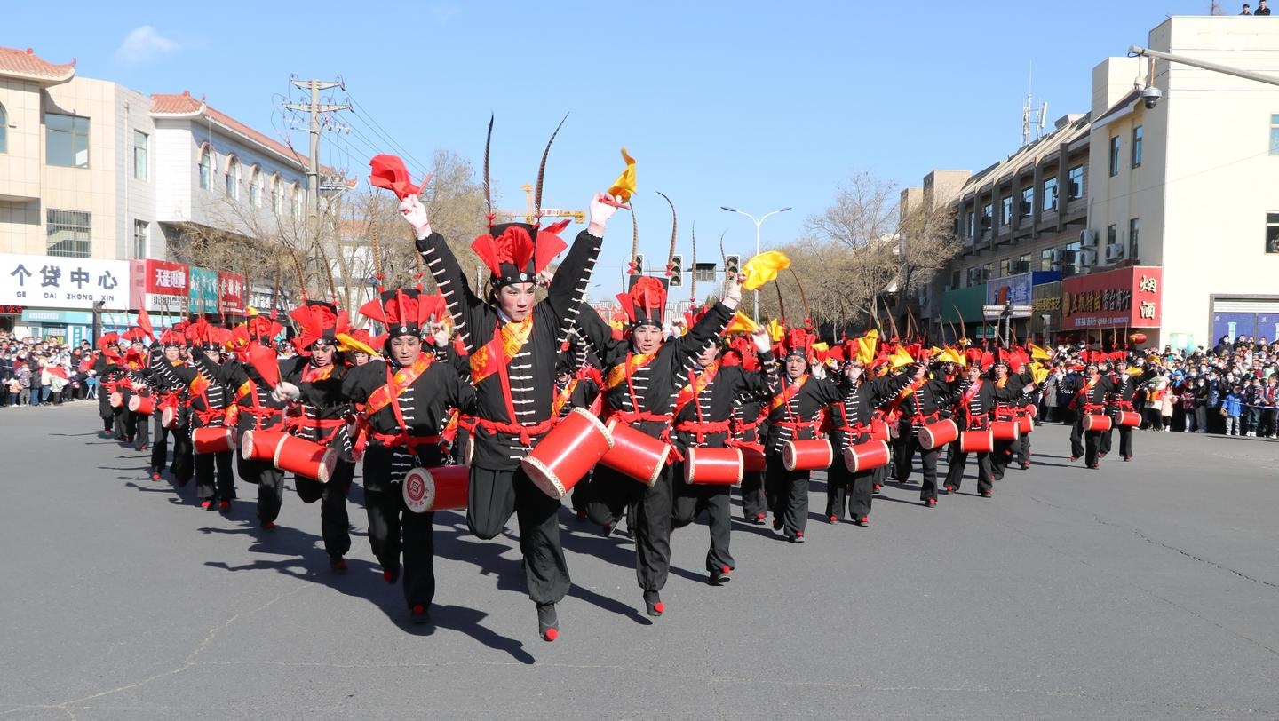 金龙起舞迎吉祥,金龙舞动迎新春舞蹈