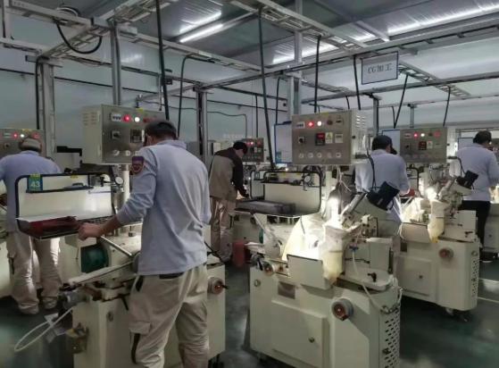 临港区：豪雅光电先进制造业“当家”，抓牢技术创新“生命线”