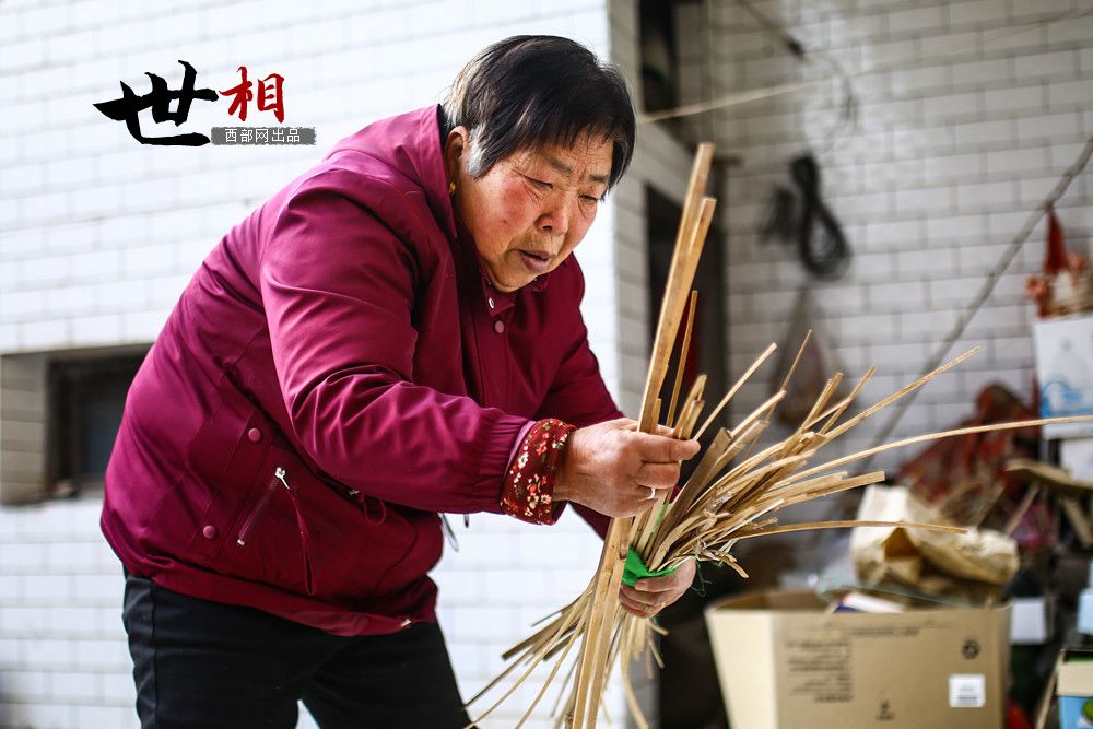 网络中国节·元宵·世相|“花灯”奶奶王蒲芳:手艺人更是“守艺人”