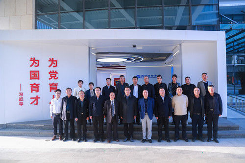 *疆新**伊犁州昭苏县考察团到深圳市南方国际集团考察学习