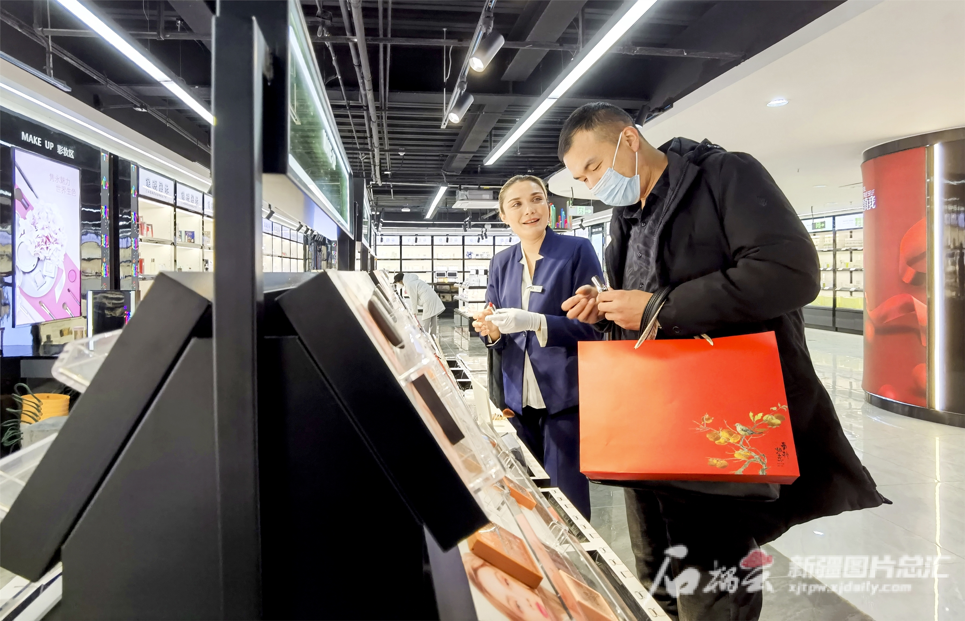 家门口购全球万种好货任你挑,家门口买东西