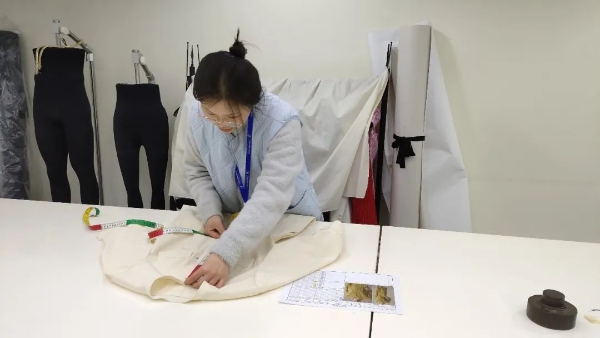 上服集团成立“大学生职业生涯教育暨就业创业实践基地”