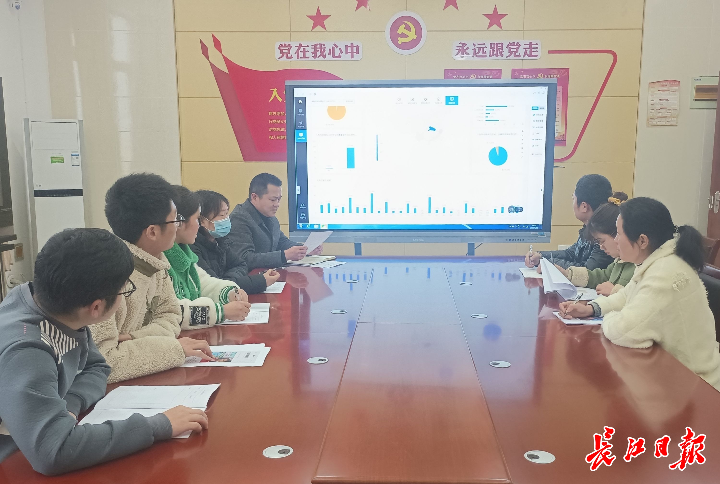 “扫码”就能办！武汉这所小学5个月解决了100多项家长难题