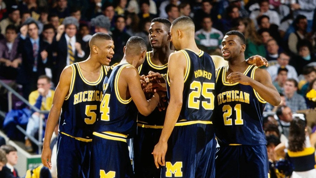 aj1大学新秀,aj1大学蓝白红