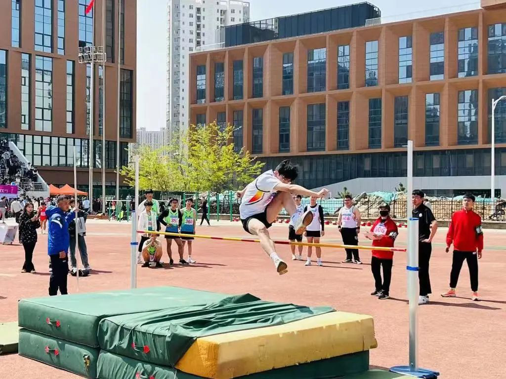 烟台工程职业技术学院运动会400米,烟台工程职业学院运动会直播回放