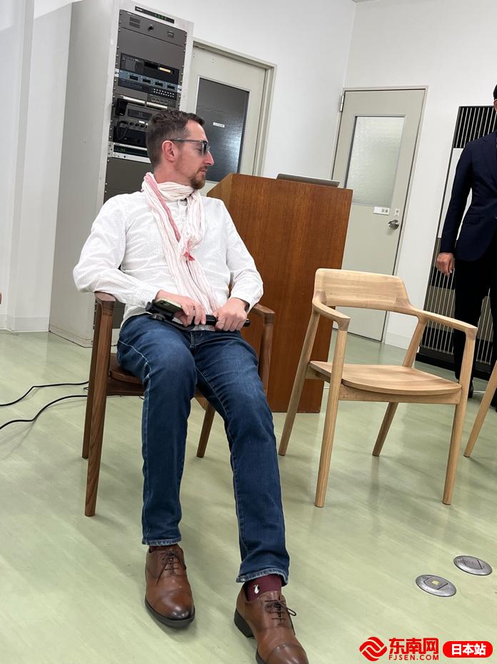 日本广岛的复兴精神：仍在行走的原爆电车与创造经典的曲木工厂