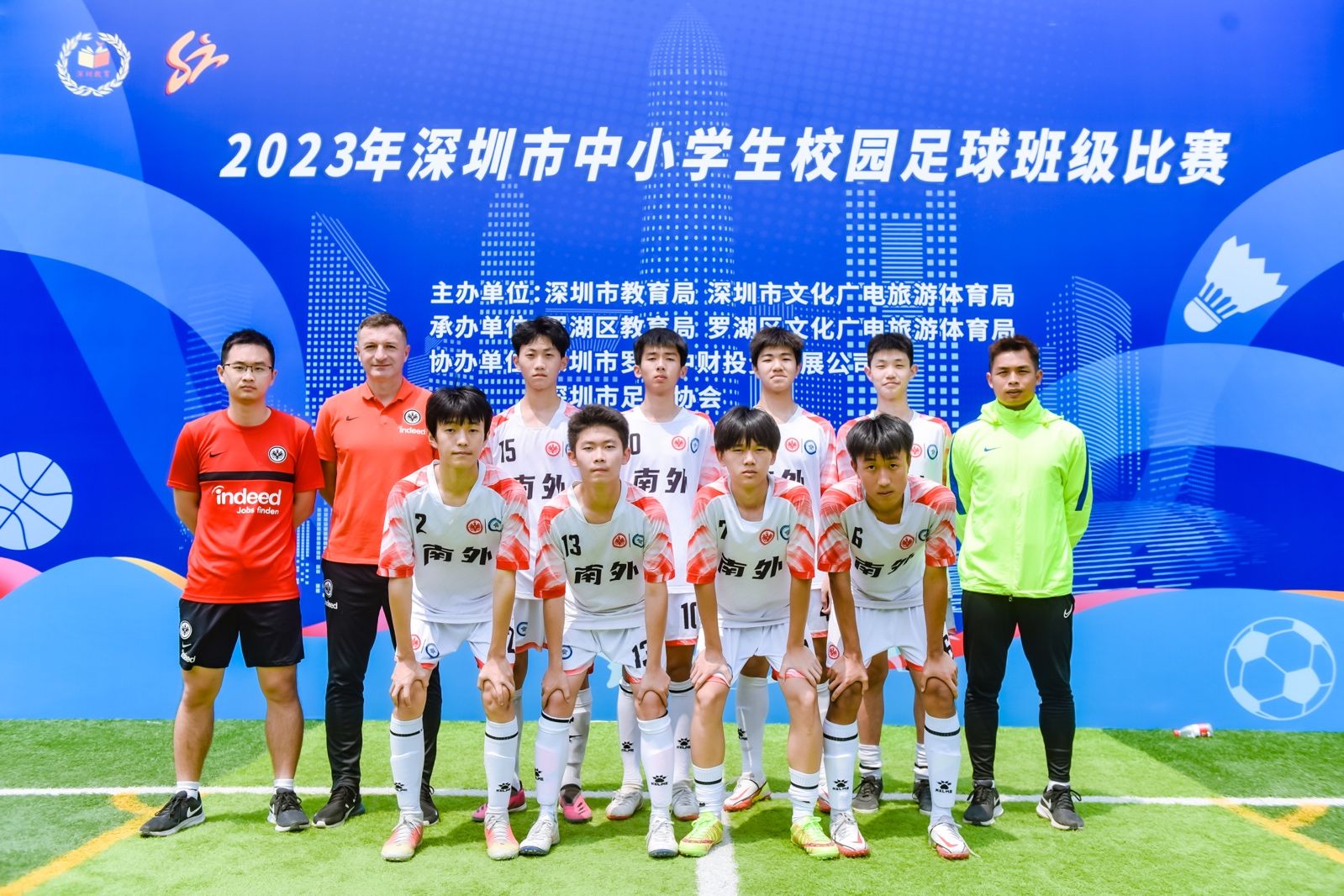 大梅沙景区救人,大梅沙老外救人