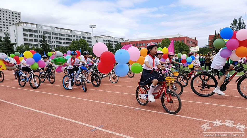 天水市千名小学生运动会开幕式,天水市逸夫小学运动会开幕式直播