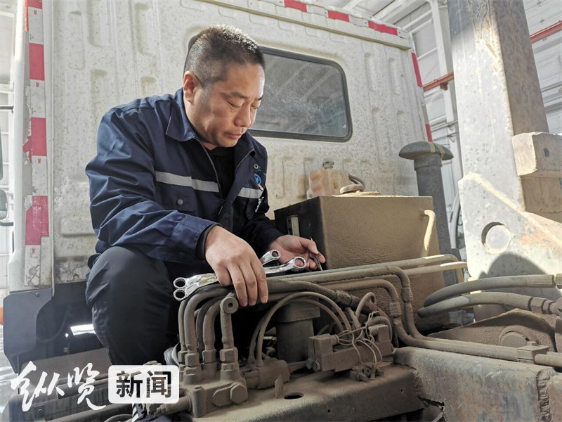 环卫母子相拥而泣,环卫工母子后续