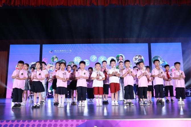 七彩童年迎春晚会,七彩童年幼儿园六一儿童汇演视频