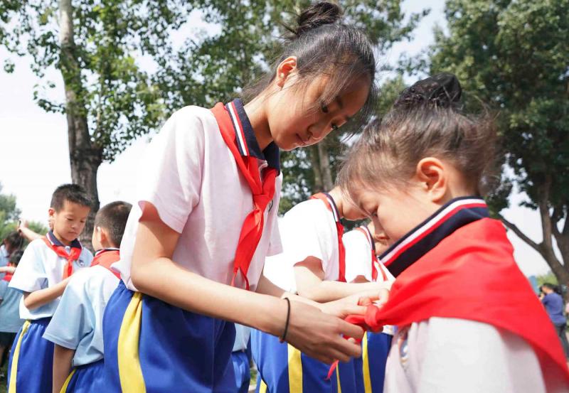 少先队入队游园会,小学少先队员入队活动