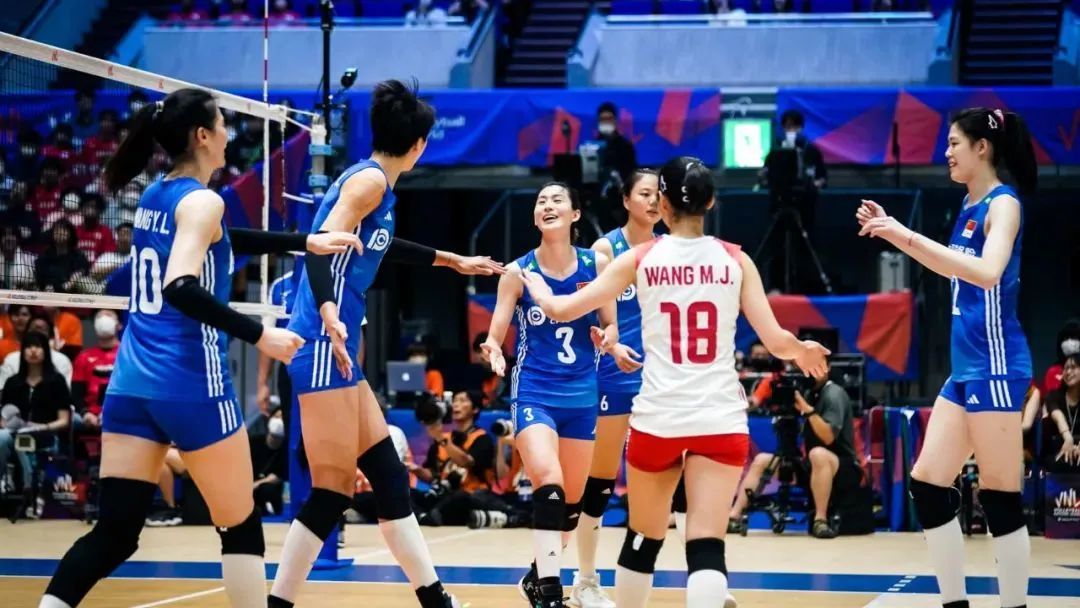 中国女排黄金一代战胜日本,女排以三比零战胜日本队