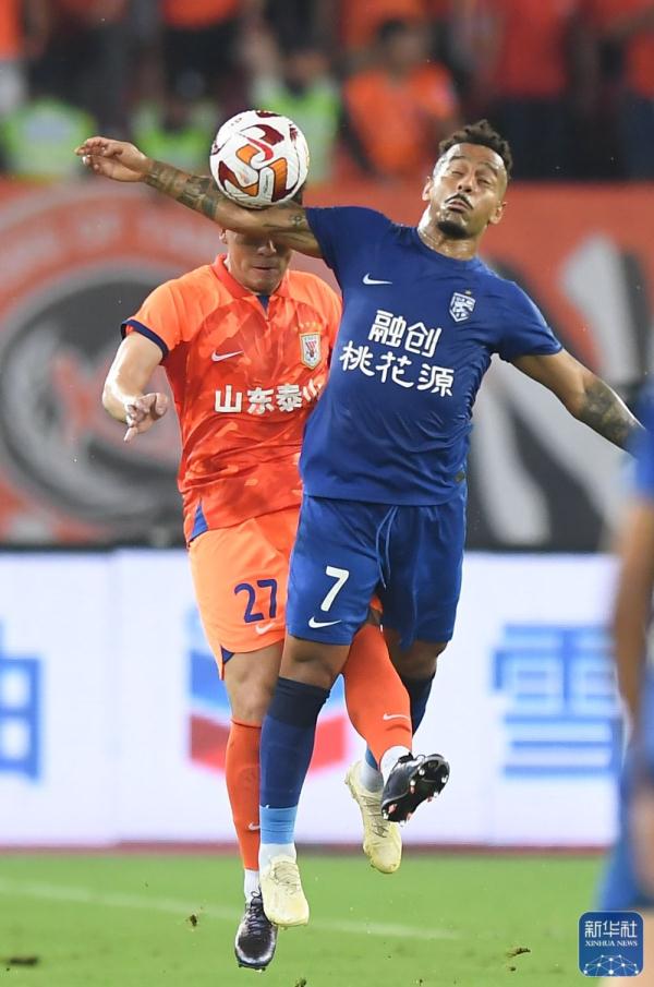 武汉三镇中超怎么升上来的,2022中超冠军三镇vs泰山