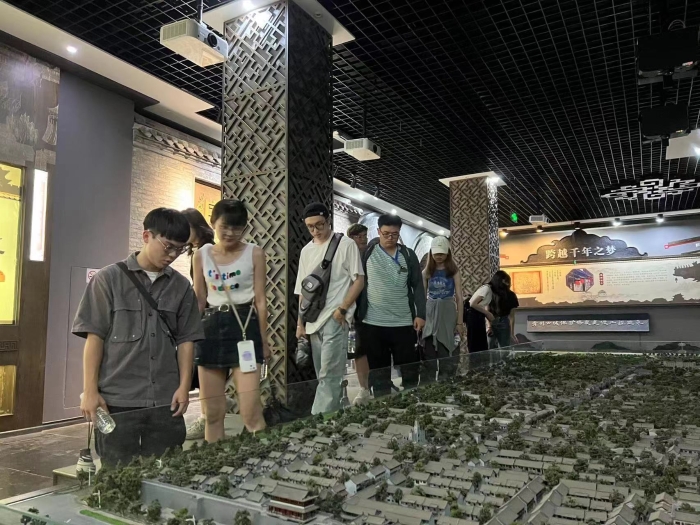 “缘在齐鲁品味山东”台湾青年学生沿着胶济铁路看非遗研学活动走进潍坊