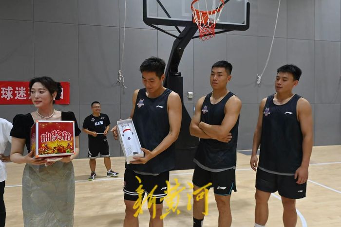 高诗岩陶汉林续约山东男篮,这就是灌篮山东队vs追梦队陶汉林