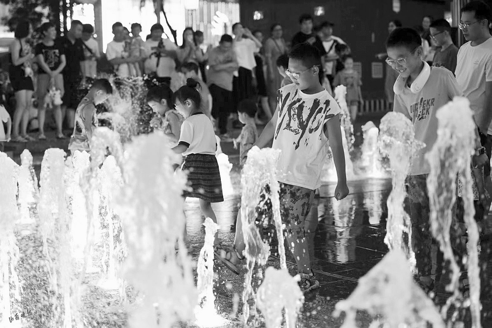 天气变冷发烧没任何症状,高温天气发烧吃什么药