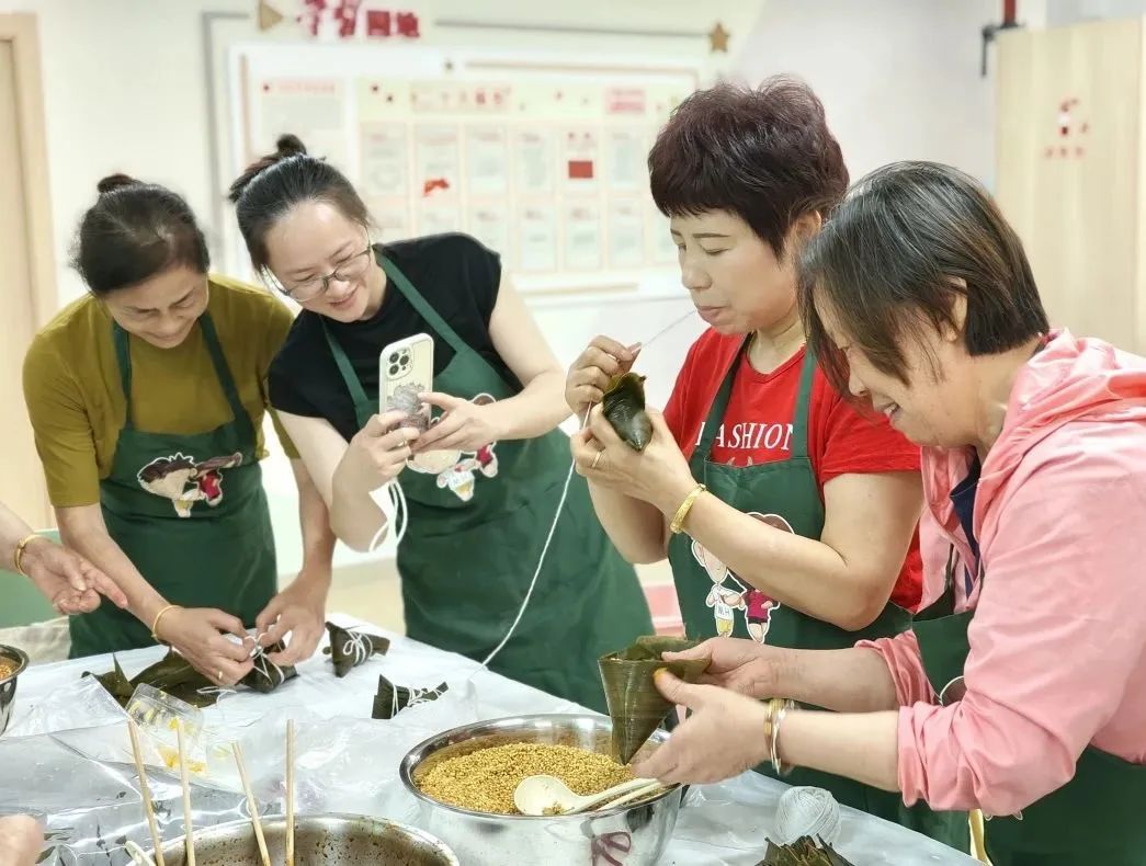 靠谱！闵行这个“家门口的幸福驿站”：听得见呼声、能办成事