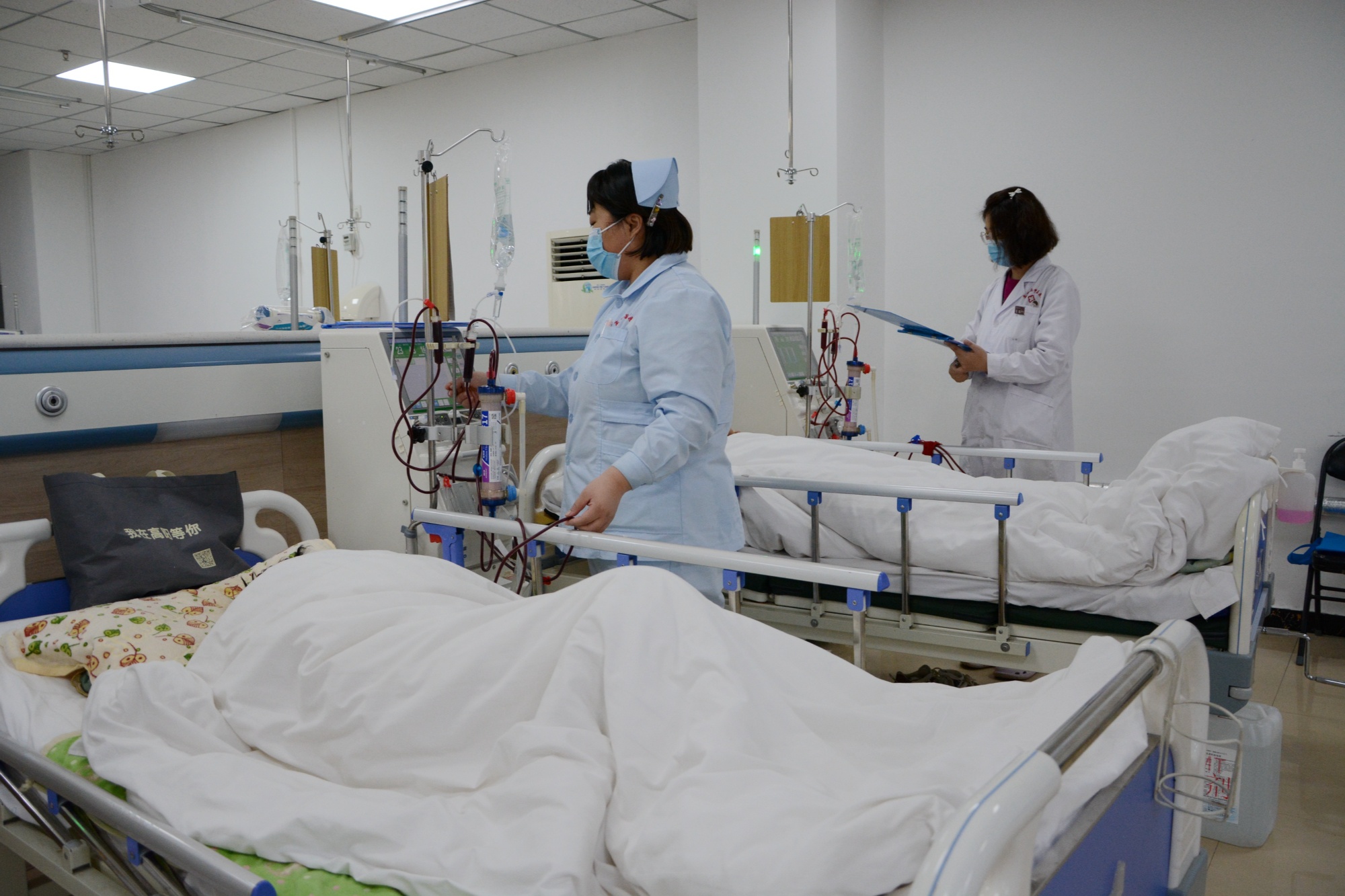 河北高阳：开设夜间门诊服务守护群众健康“不打烊”