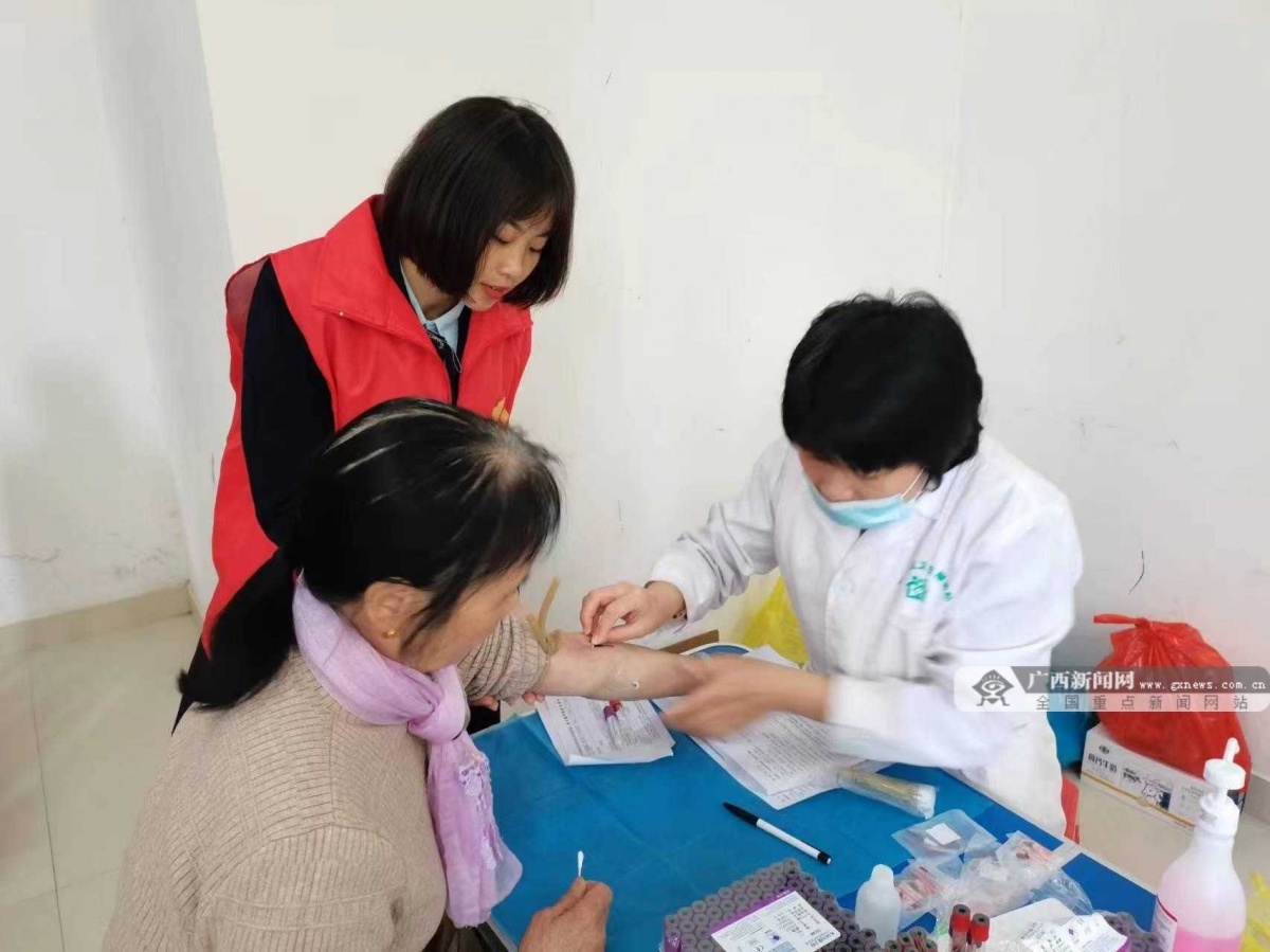 学习雷锋公益行睦邻互助树新风——安信物业公司开展学雷锋志愿服务活动