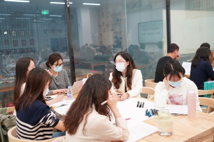 周子房博士助阵！深圳市教科院实验小学（光明）展开“以写促读”专题教研