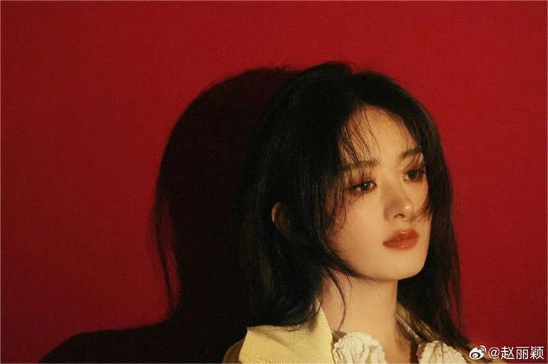 赵露思烟熏妆造型八卦,赵露思小烟熏眼妆