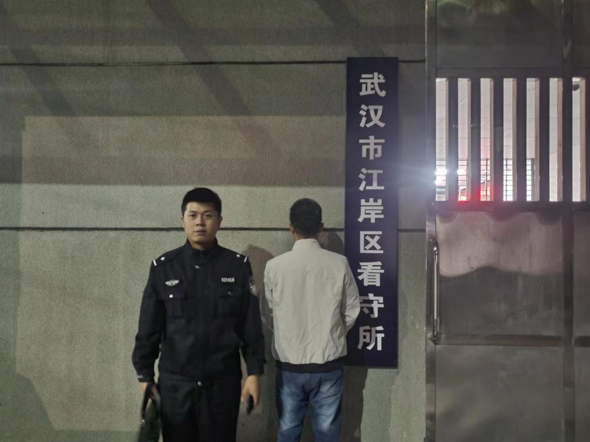 男子申请150万贷款,男子申请贷款一万到账八千